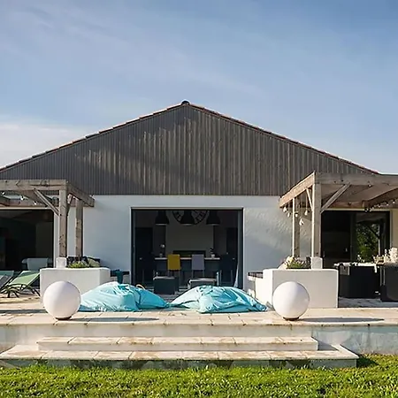 La Grange De La Rive 4* Sallertaine