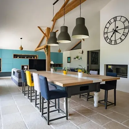 Hotell La Grange De La Rive 4*